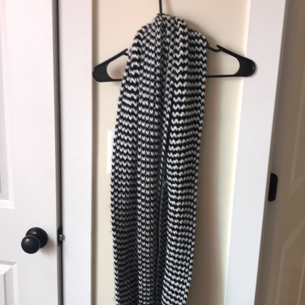Infinity scarf